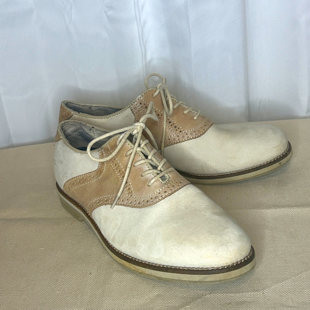 Men’s G.H.Bass saddle oxfords size 9